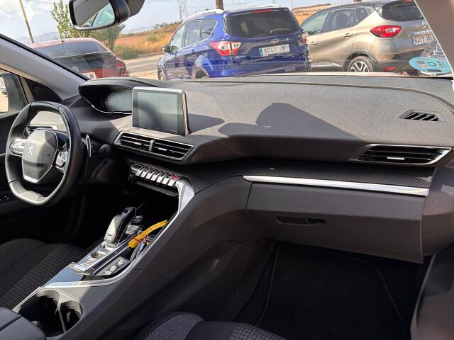 PEUGEOT 3008 ACTIVE 1.5 BLUE HDI AUTO SPANISH LHD IN SPAIN 81000 MILES 2022